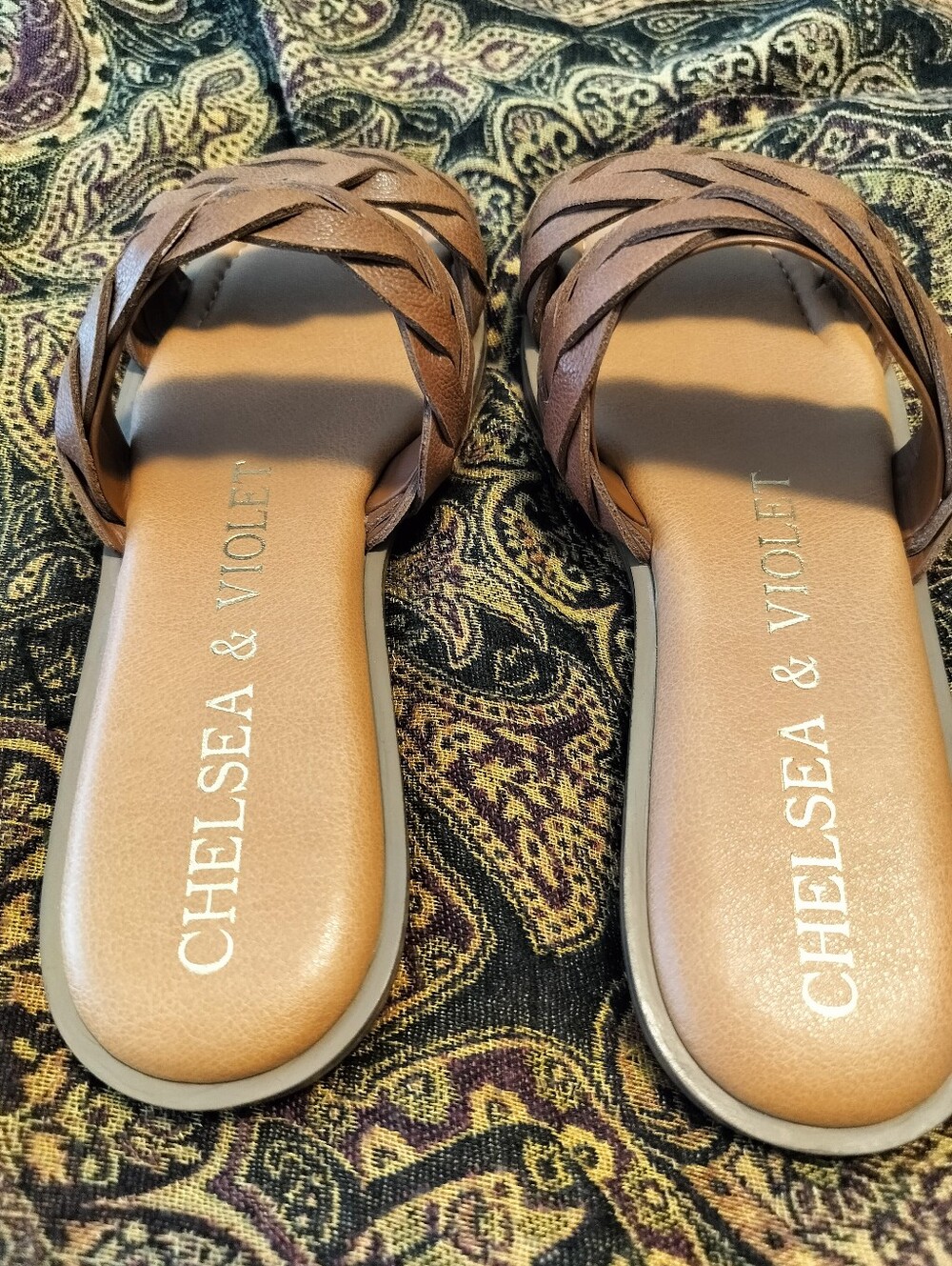 Chelsea & Violet Women's 8.5 W Braided Tan Slide Sandals - Picture 5 of 5